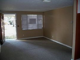 ORANGE PARK 3 BEDROOM in Orange Park, FL (Photo 2 of 5)