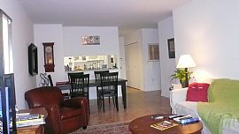 Short-Term/Renewable, No Broker Fees in Manhattan, NY (Photo 3 of 6)