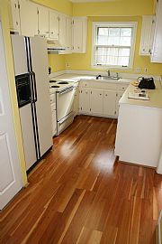 Green Hills Condo in Nashville, TN (Photo 3 of 3)