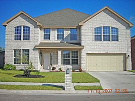 HUGE 6BR HOUSE, GREAT LOCATION in McAllen, TX