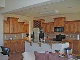 HUGE 6BR HOUSE, GREAT LOCATION in McAllen, TX (Photo 3 of 6)