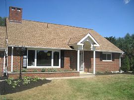 Newly Renovated SFH 6BR/3BA on Acre Lot in Westlake, OH (Photo 6 of 6)