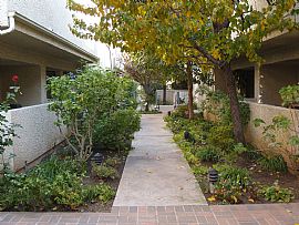 Clean & Comfortable in Canoga Park, CA (Photo 6 of 6)