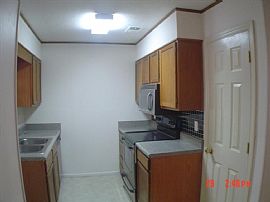 Beautiful Two story Town home 2 bed. 2.5 in Roswell, GA