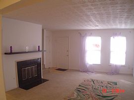 Beautiful Two story Town home 2 bed. 2.5 in Roswell, GA (Photo 3 of 6)