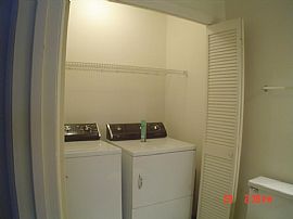 Beautiful Two story Town home 2 bed. 2.5 in Roswell, GA (Photo 5 of 6)