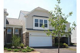 Almost New Townhouse in Crystal Lake, IL