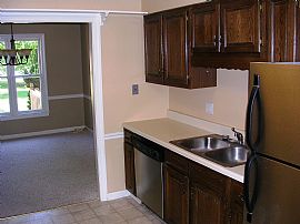 Lytchfield Townhome w/ Garage in Winston Salem, NC (Photo 6 of 6)