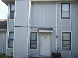 2 Bedroom Town Home for Rent in Parkvill in Parkville, MO