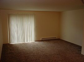 Spacious, affordable townhome in Tacoma, WA