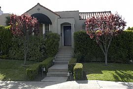 2 Bedroom House 1100Sq/ft 6000Sq/ft lot in San Pedro, CA (Photo 1 of 6)