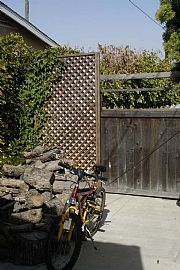 2 Bedroom House 1100Sq/ft 6000Sq/ft lot in San Pedro, CA (Photo 6 of 6)