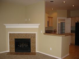 Beautiful Beaverton Townhome in Beaverton, OR (Photo 2 of 4)