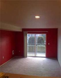 Beautiful 1bed in Pet Friendly Building in Wallingford, WA (Photo 4 of 5)