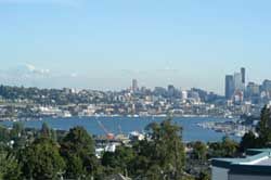 Superb 3 bed 2 bath in Ideal Building  in Wallingford, WA (Photo 5 of 6)