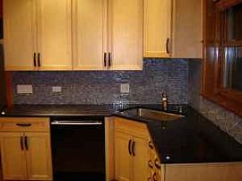 HUGE APT * FREE HEAT * DOG FRIENDLY in Chicago, IL