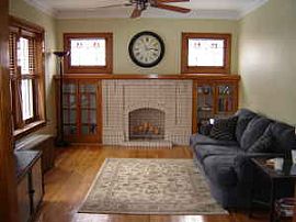 HUGE APT * FREE HEAT * DOG FRIENDLY in Chicago, IL (Photo 3 of 3)