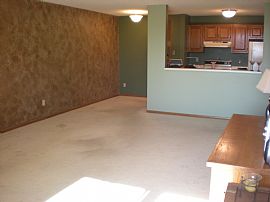 Convenient Location -Excellent Condition in Saint Louis Park, MN