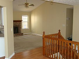 Spacious single family house in Lithia Springs, GA (Photo 2 of 6)