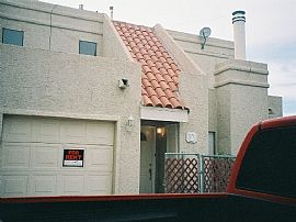 Townhome- 2 BR  2 1/2 bath Quiet & Nice! in El Paso, TX (Photo 4 of 6)