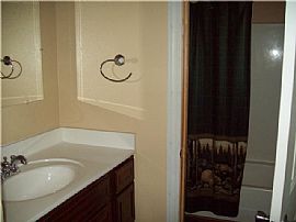 Beautiful Cozy 4 bd 2 bath Home in Taylor, AZ (Photo 2 of 6)