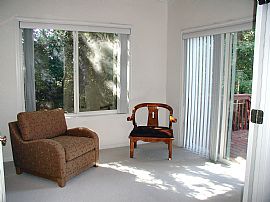 Stunning Home with Vaulted Ceilings in Inver Grove Heights, MN (Photo 5 of 5)