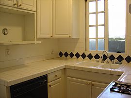 Charming Spanish style/Pets welcome in Pasadena, CA (Photo 4 of 6)