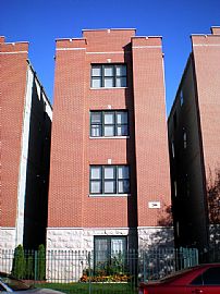 Spacious 2 Bedroom Condo on TriTaylor  in Chicago, IL