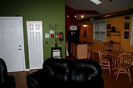 Spacious 2 Bedroom Condo on TriTaylor  in Chicago, IL (Photo 3 of 6)