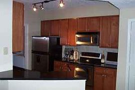 Upgraded 2nd Floor Condo Washer/Dryer in Cumberland, GA