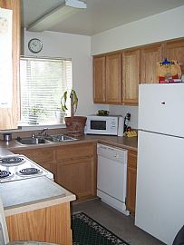 Utilities Included!!!! GREAT SPECIALS in Glendale, AZ (Photo 2 of 6)