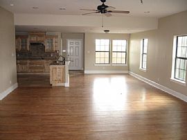 Stunning Re Model. No Credit Checks !!!! in Dallas, TX (Photo 3 of 6)