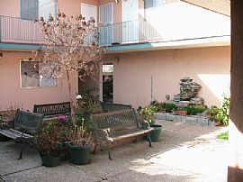 Nice Apartment, Walk to BART!! in Richmond, CA (Photo 2 of 4)