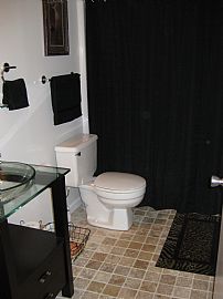 Townhouse for Rent!! Newly Renovated* in Frederick, MD (Photo 6 of 6)