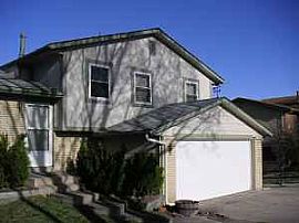 Spacious Contemporary Tri-Level Home in Colorado Springs, CO