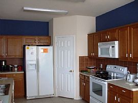 Beautiful 2700sf Home in Justin, TX (Photo 2 of 4)