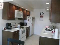 Beautiful Condo - Spacious and Updated in Norwalk, CT (Photo 3 of 6)