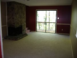 Townhome with finished basement in Smyrna, GA (Photo 2 of 5)