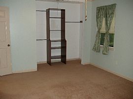 Townhome with finished basement in Smyrna, GA (Photo 3 of 5)