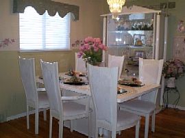 Beautiful Colonial with 4 Baths! in Southfield, MI (Photo 3 of 4)