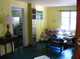 Amazing move in special! in West Seattle, WA (Photo 2 of 4)