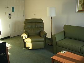 $999 Furnished Studio, Utilities inc.,  in Des Plaines, IL (Photo 3 of 4)