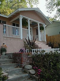 Secluded Hillside Garden Bungalow in Los Angeles, CA (Photo 2 of 6)