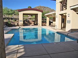 1br / 1ba LUXURY CONDO in Phoenix, AZ (Photo 2 of 4)