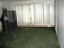 3 bedroom, 1.1 bath 1st Floor Unit in Calumet City, IL (Photo 4 of 4)