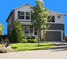 immaculate Snoqualmie Ridge Home in Snoqualmie, WA