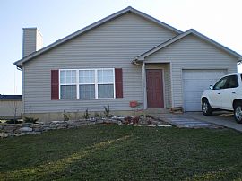 Well Maintained Family Home in La Vergne, TN