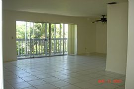 Livee on the Beach Area and Enjoy in Hutchinson Island, FL (Photo 2 of 6)