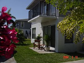 Livee on the Beach Area and Enjoy in Hutchinson Island, FL (Photo 3 of 6)