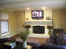 Upscale Pool Community in Sugar Grove in Sugar Grove, IL (Photo 3 of 5)